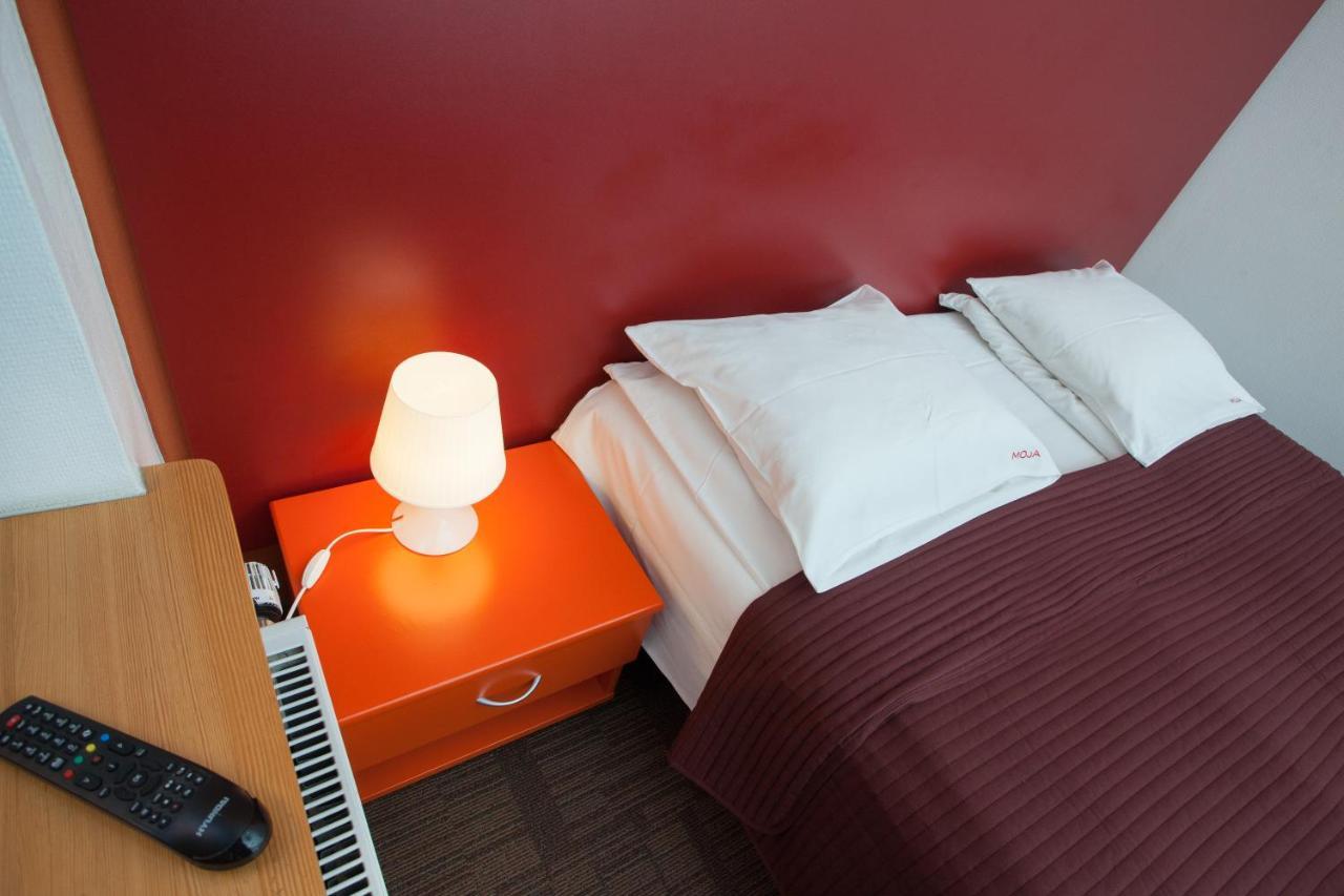 Moja Accommodation คอนัส ภายนอก รูปภาพ