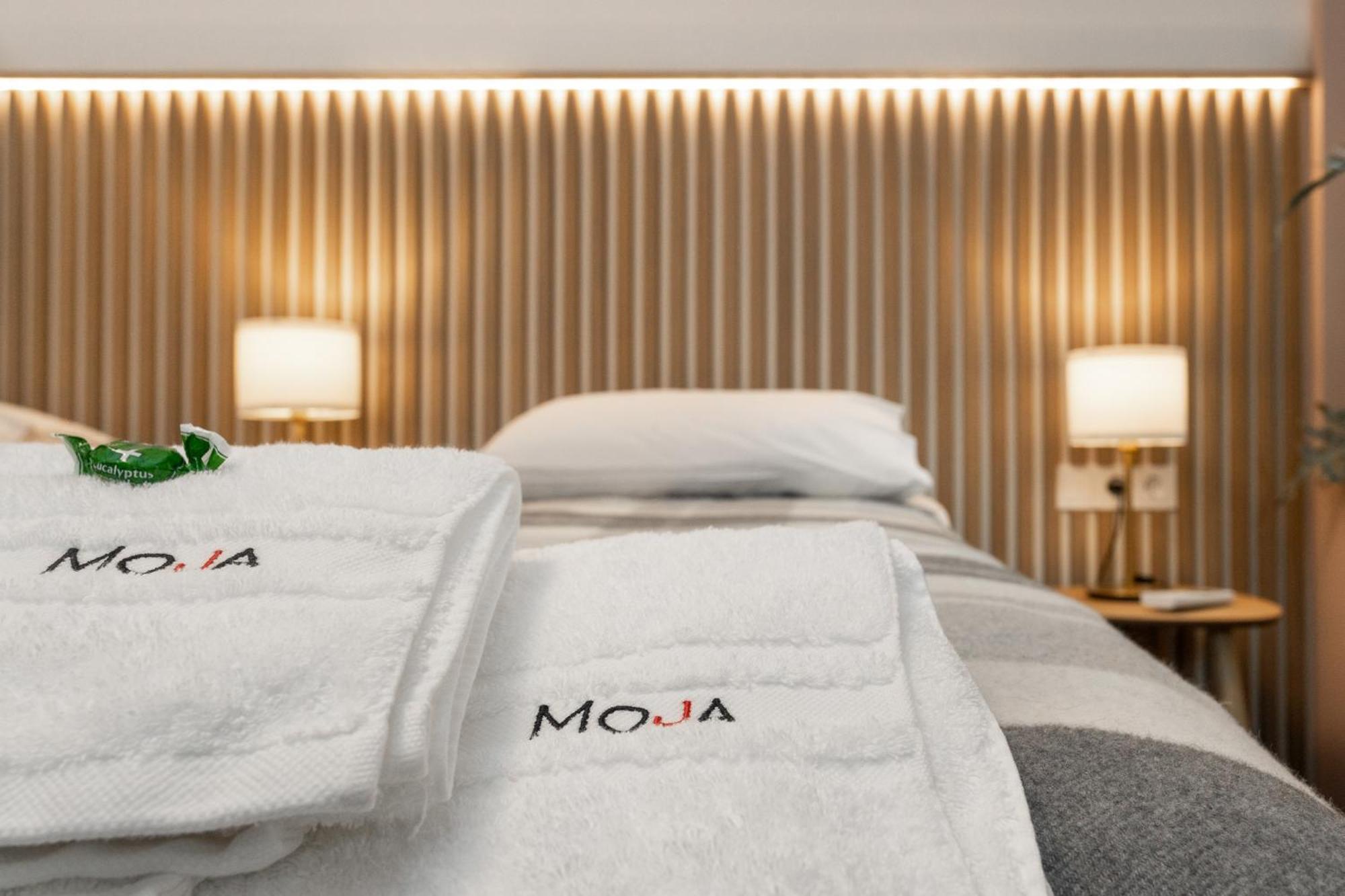 Moja Accommodation คอนัส ภายนอก รูปภาพ