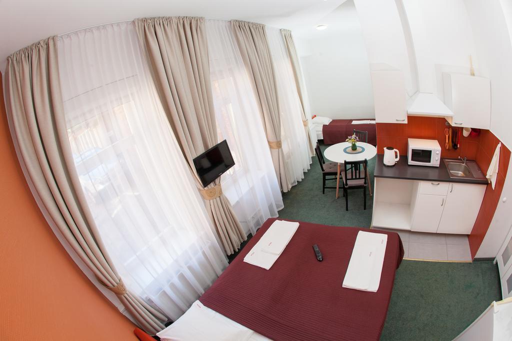 Moja Accommodation คอนัส ภายนอก รูปภาพ